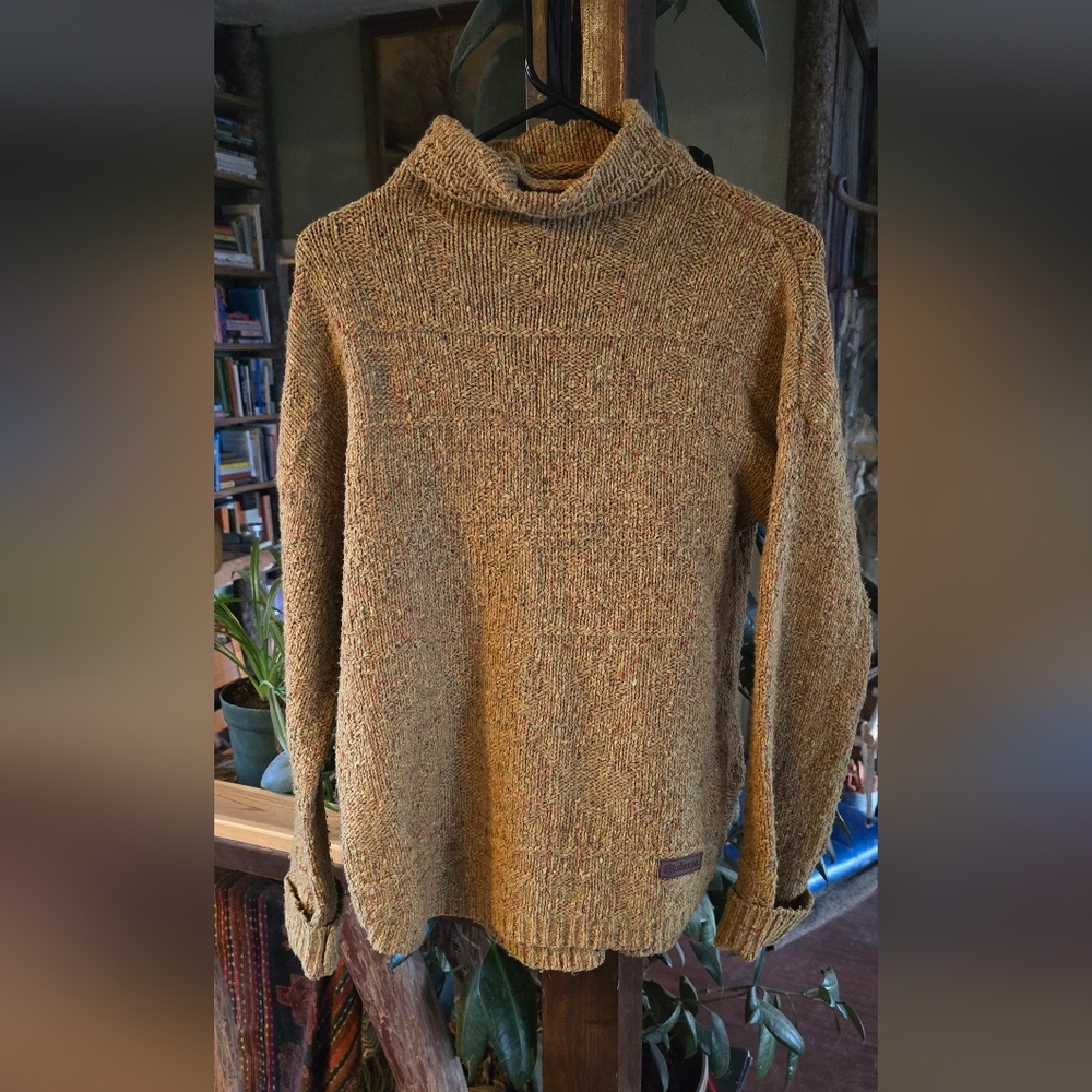 Sherpa Yuden Wool Pull Over